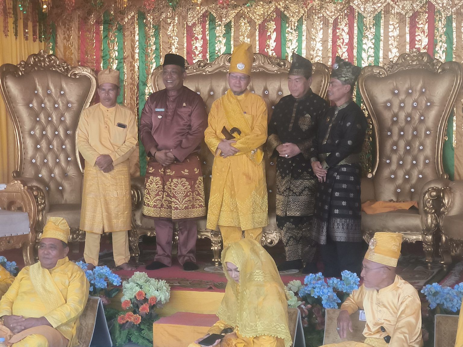 Hadiri Penabalan Raja Luhak Rambah, Bupati Anton: Adat Bersendikan Syarak, Syarak Bersendikan Kitabullah