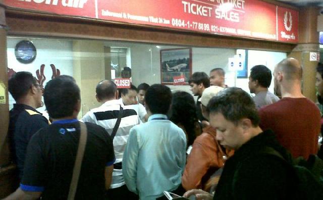 Harga Tiket Pesawat Naik Awal Maret 2014