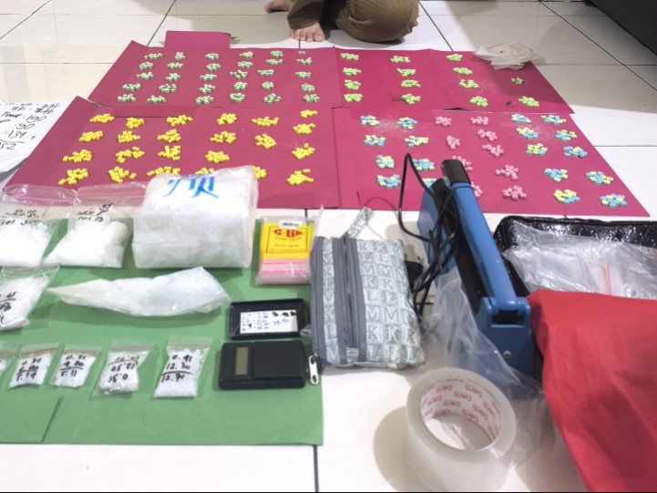 Polisi Gagalkan Peredaran 1,3 Kg Sabu dan 923 Ekstasi di Pekanbaru