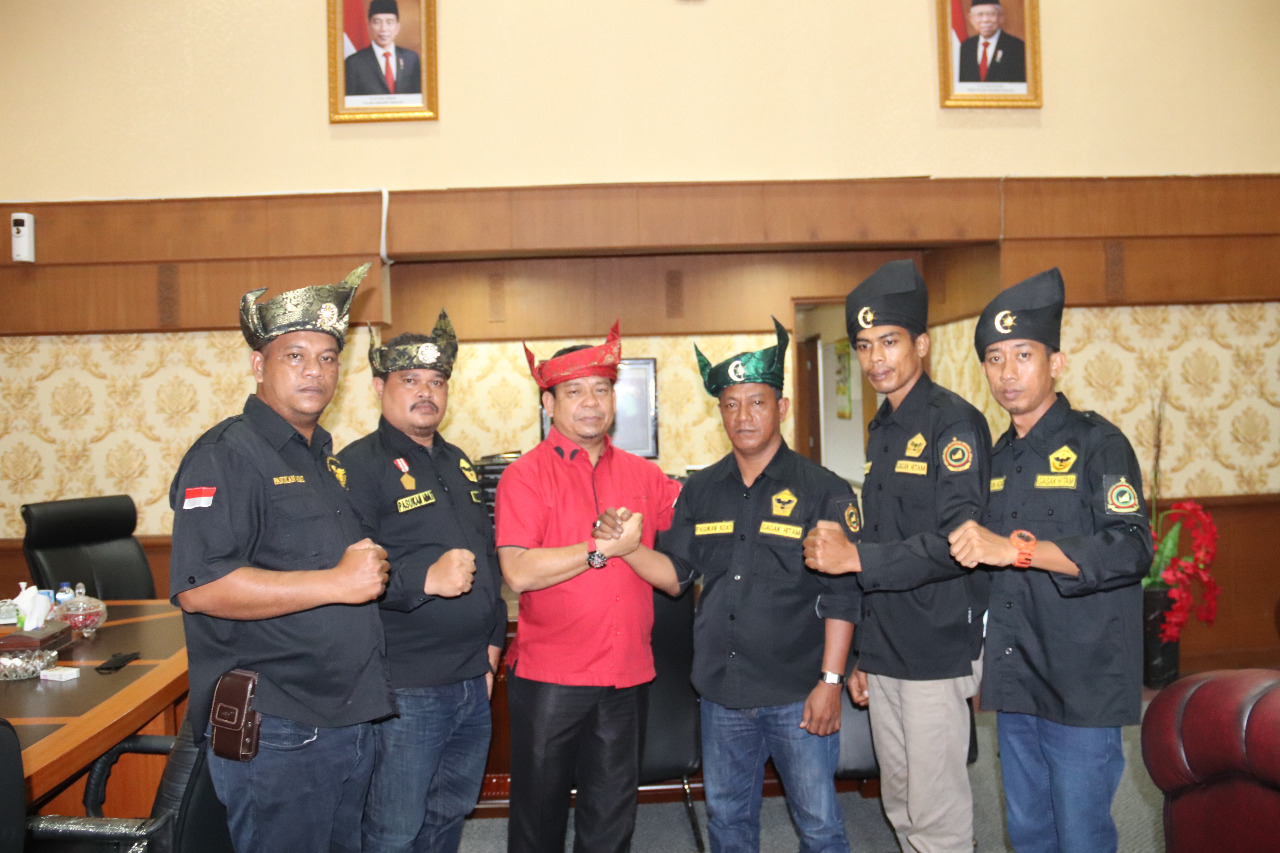 DPRD Riau Terima Kunjungan Gagak Hitam Riau