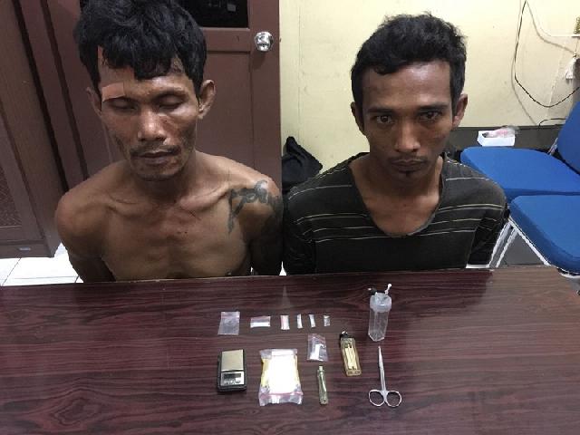 Dua Orang Pemuda di Meranti Tertangkap Saat Tengah Konsumsi Sabu