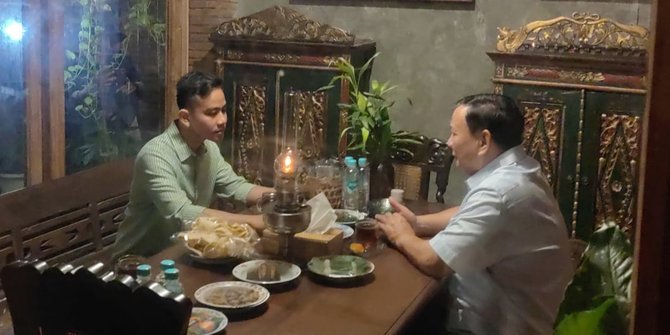 Prabowo Temui Gibran dan Perwakilan Relawan Jokowi di Solo