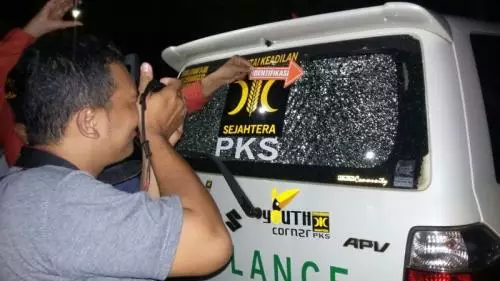 Sakit Hati Disenggol, Oknum Pegawai BUMN Tembak Ambulans PKS