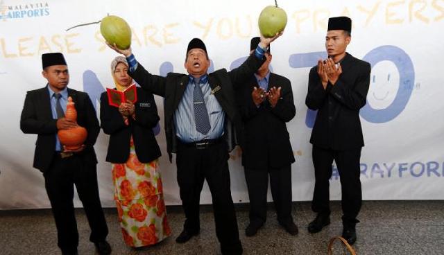 Dukun yang Bantu Cari Pesawat MH370 Terancam Dipenjara