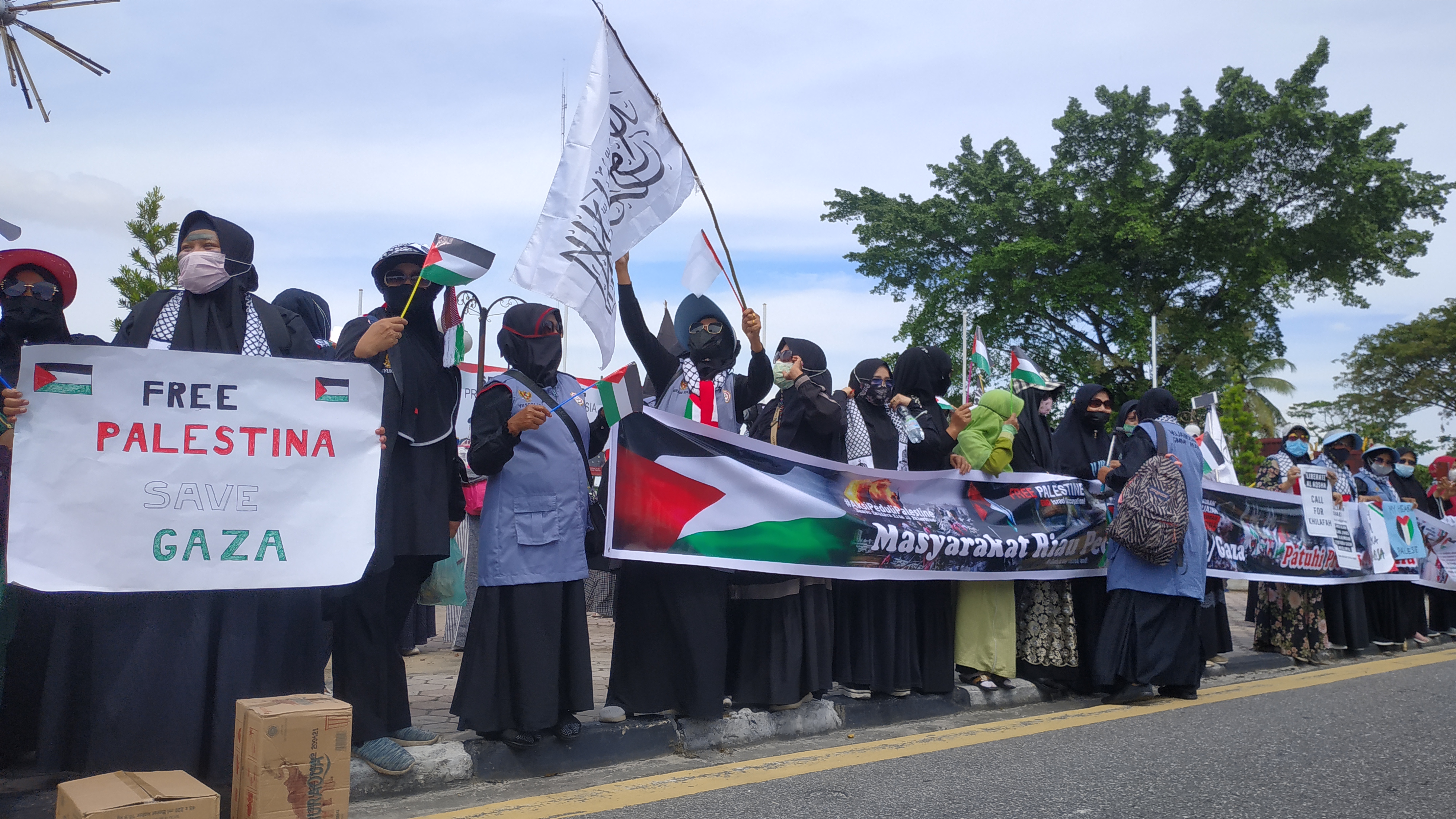 Ratusan Warga di Pekanbaru Gelar Aksi Bela Palestina