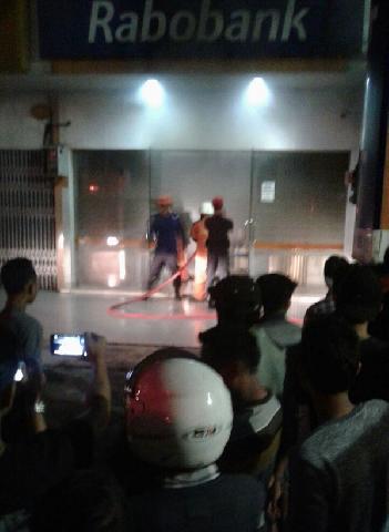 Kantor Rabobank di Jalan Riau Terbakar