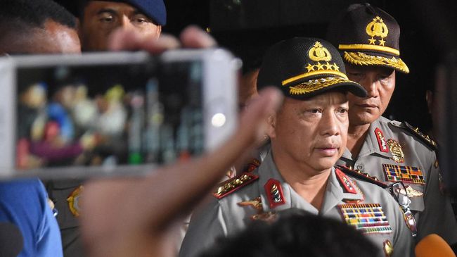 Kapolri Copot Polisi yang Tendang Ibu di Minimarket Babel