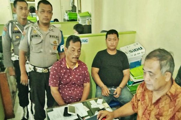 Ngaku Dapat Bisikan Gaib, Oknum Polisi Rusak Al Quran di Dalam Masjid