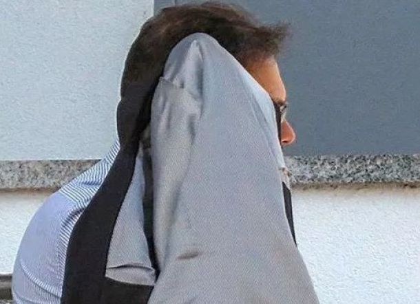 Guru ini Tinggalkan Liburan Keluarga, karena Punya Janji Mesum dengan Siswinya