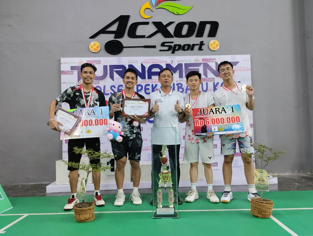 PB RBC Pekanbaru Juara Turnamen Badminton Simpatig Cup 2 Tahun 2025