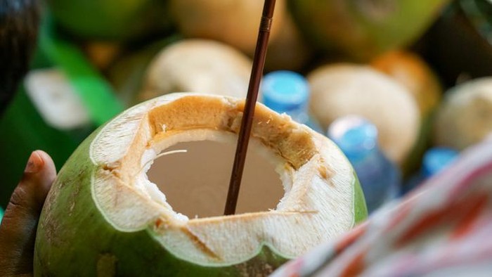 Racikan Air Kelapa, Jeruk Nipis, dan Garam Bisa Bunuh Corona, Ini Faktanya