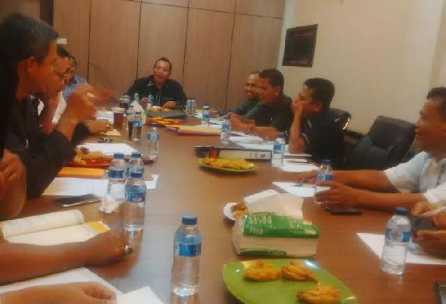 Rapat Pembahasan Pembangunan Jalan Kubu Alot