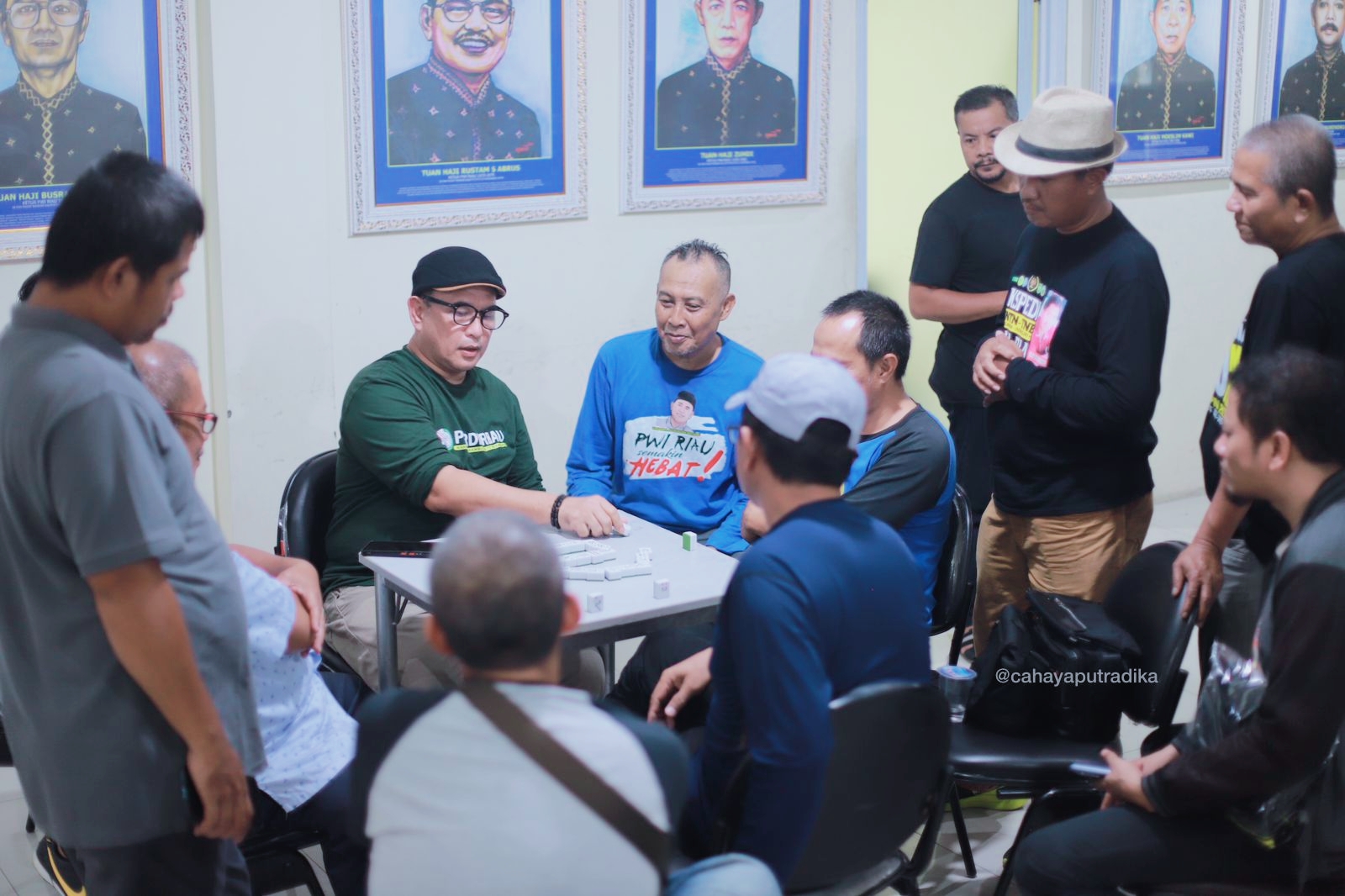 Pasangan Zulmansyah dan Raja Isyam Rajai Turnamen Domino PWI Riau 2023