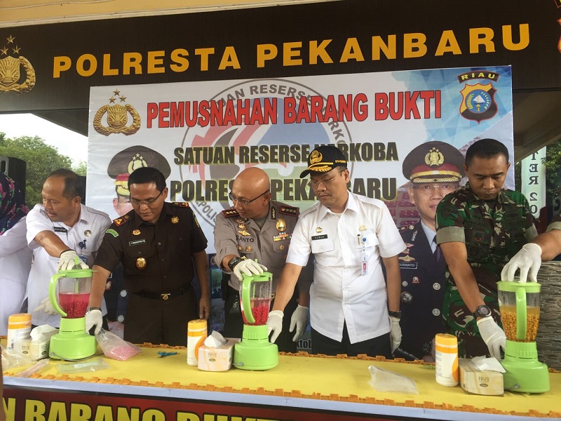Polresta Pekanbaru Musnahkan Narkoba Bernilai Miliaran Rupiah