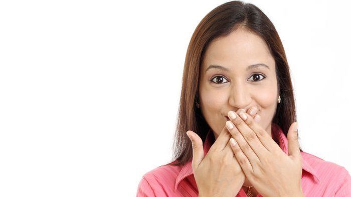 Ini 8 Hal yang Bisa Menyebabkan Munculnya Bau Tak Sedap dari Sendawa