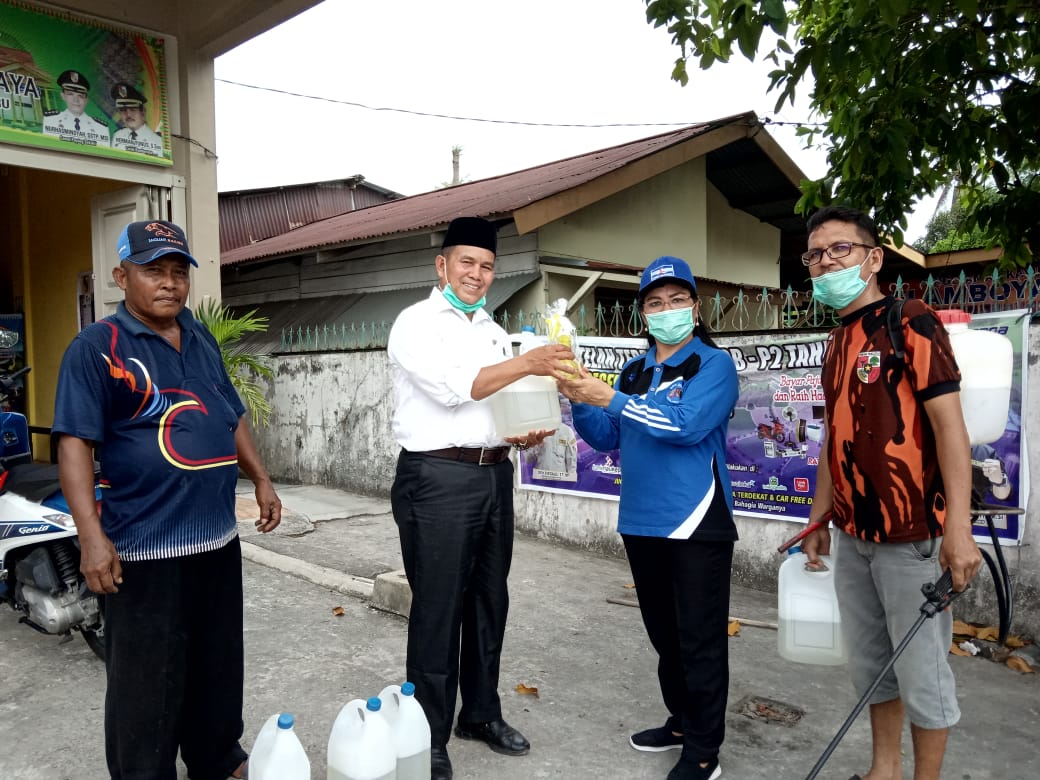 Jipta Sitohang kembali Berikan Disinfektan di Kelurahan Bandar Raya dan Kelurahan Sungai Sibam