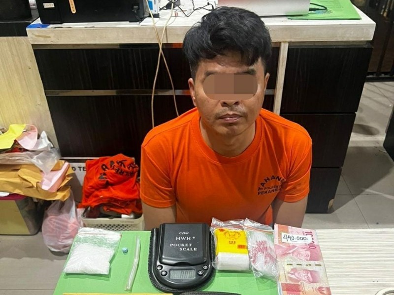 Polisi Bekuk Pengedar Sabu di Kos-kosan Pekanbaru, 25 Gram Sabu Disita