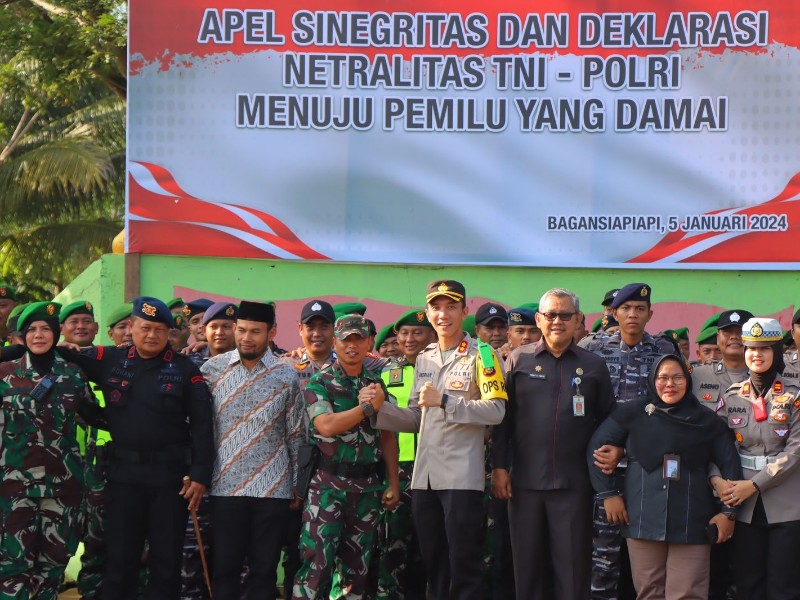 Polres Rohil dan Kodim 0321 Gelar Apel Bersama Deklarasi Sinergitas serta Netralitas Pemilu Damai