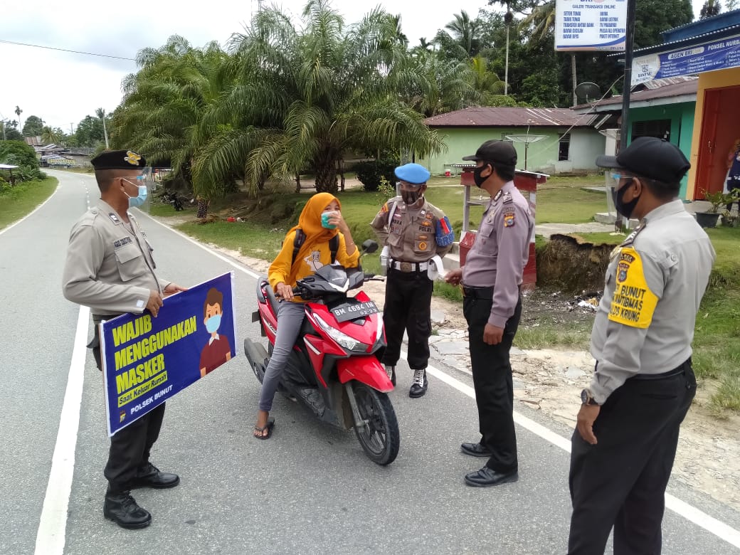 Polsek Bunut Lakukan Operasi Yustisi di Pos PPKM