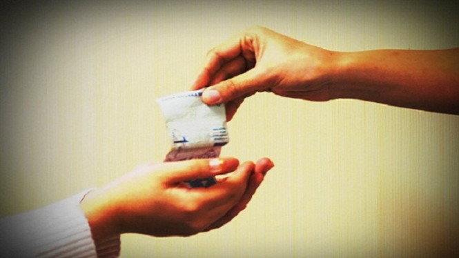 Bersedekah dengan Uang Haram, Bolehkah?