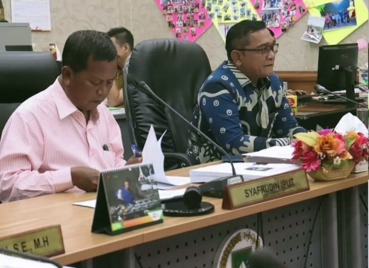 Komisi II Gelar RDP dengan Dinas Kelautan dan Perikanan Riau