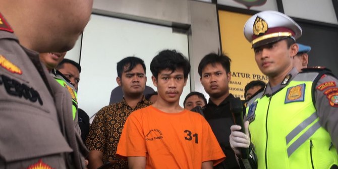 Sambil Menangis Adi  Saputra  Pemotor Mengamuk di Tangsel 