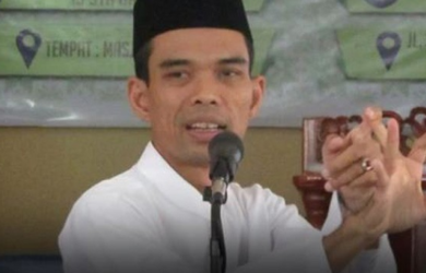 Ustad Abdul Somad: Hati-hati Satu Kampung Kesetanan, Mulai dari Kades sampai Gubernur, Kok Bisa?
