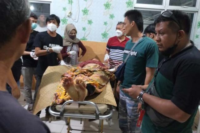 Ngeri, Pria Mengamuk dengan Sebilah Parang Terhunus, 4 Orang Tewas Seketika, 1 Kritis