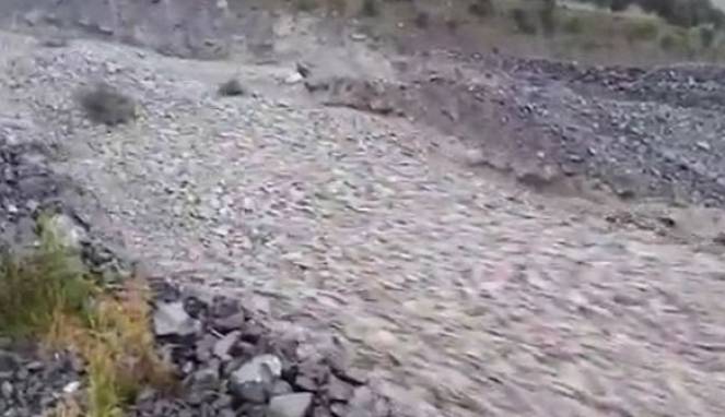 Fenomena Langka, Sungai Batu Hebohkan Warganet Dunia