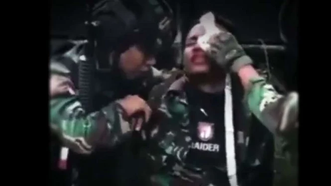 Bisikan Asma Allah Raider TNI di Tengah Darah dan Hujan Peluru OPM