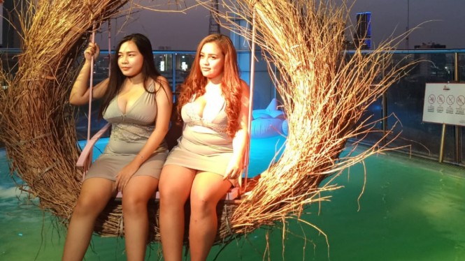 Pakai Busana Super 'Aneh', Clara Duo Semangka Tutup Kolom Komentar