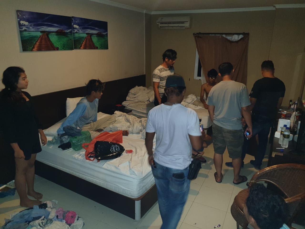 12 ABG di Pekanbaru Diamankan Saat Pesta Narkoba di Kamar Hotel 