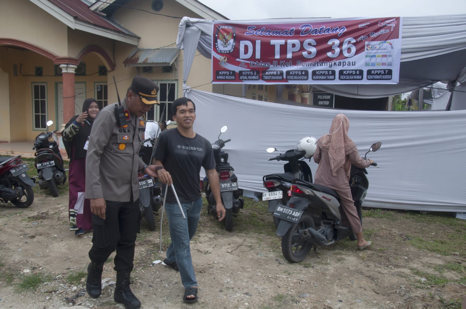 Akses Pemilih Disabilitas Dipermudah oleh Kepolisian Kota Pekanbaru di Pemilu 2024