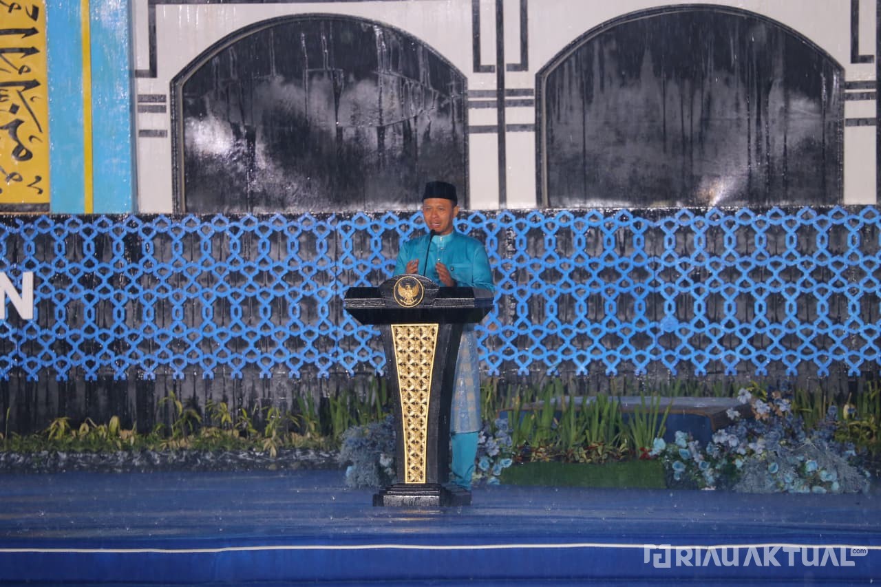 Wali Kota Pekanbaru Basah Kuyup, Tolak Payung Saat Sambutan di MTQ ke-57