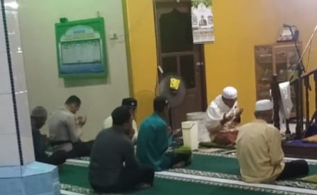 Polsek Tembilahan Hulu Lakukan Cooling System dan Sosialisasi Pemilu 2024 di Masjid Al Mukarramah