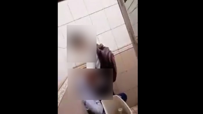 Heboh ! VIDEO Pelajar SMP Terekam Mesum di WC Umum di Kubu Raya Beredar