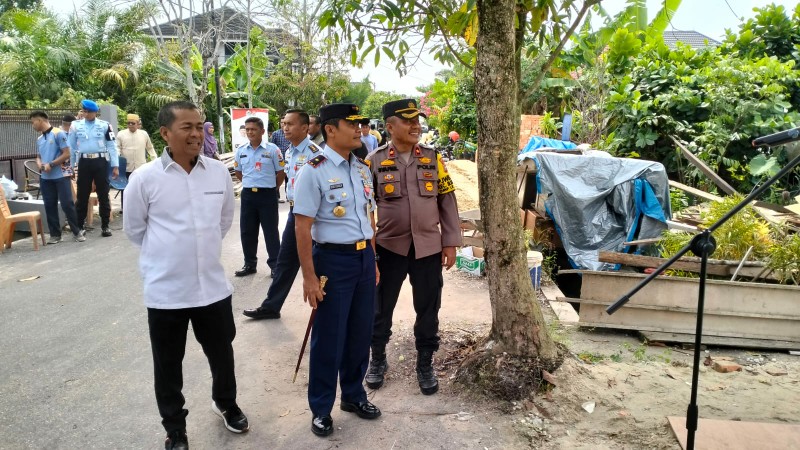 Kapolsek Bukit Raya dan Danlanud Roesmin Nurjadin Gelar Cooling System Jelang Pilkada 2024