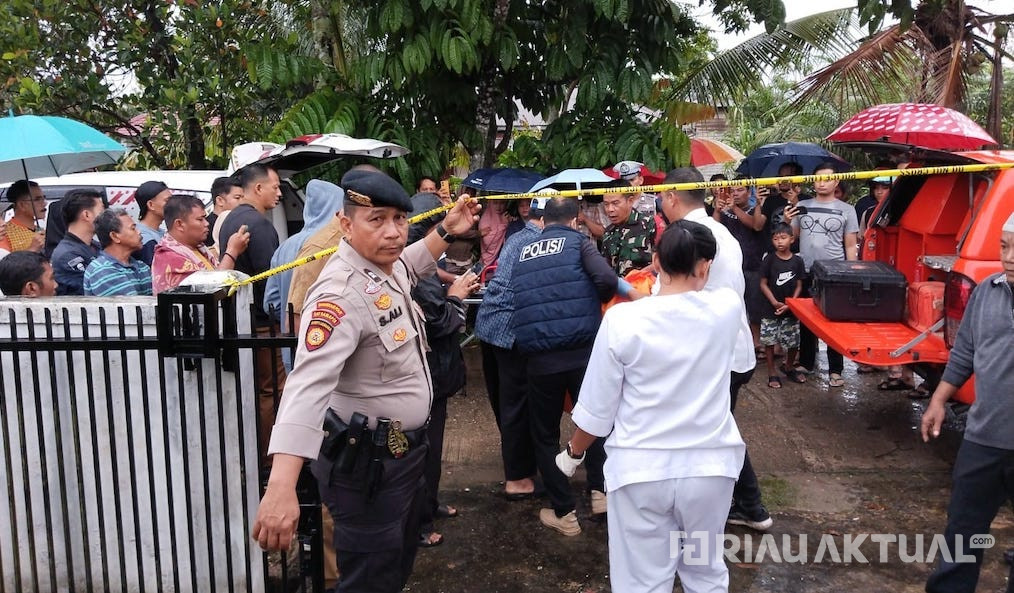 Sepi, Hujan, dan Tangis, Detik-detik Pilu Pelajar Kuansing Temukan Ibunya Tewas Bersimbah darah