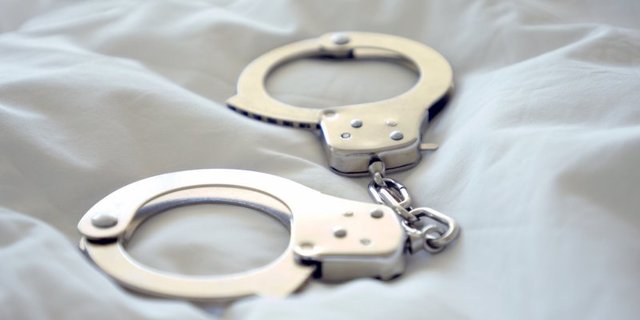 Pria Paruh Baya Diciduk Polisi, Diduga Penyebar Ujaran Kebencian di Facebook