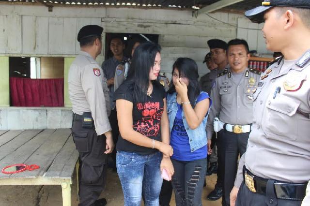 3 Wanita Bos dan Pekerja Cafe Terjaring Razia Pekat di Jalintim Tanjung Raya