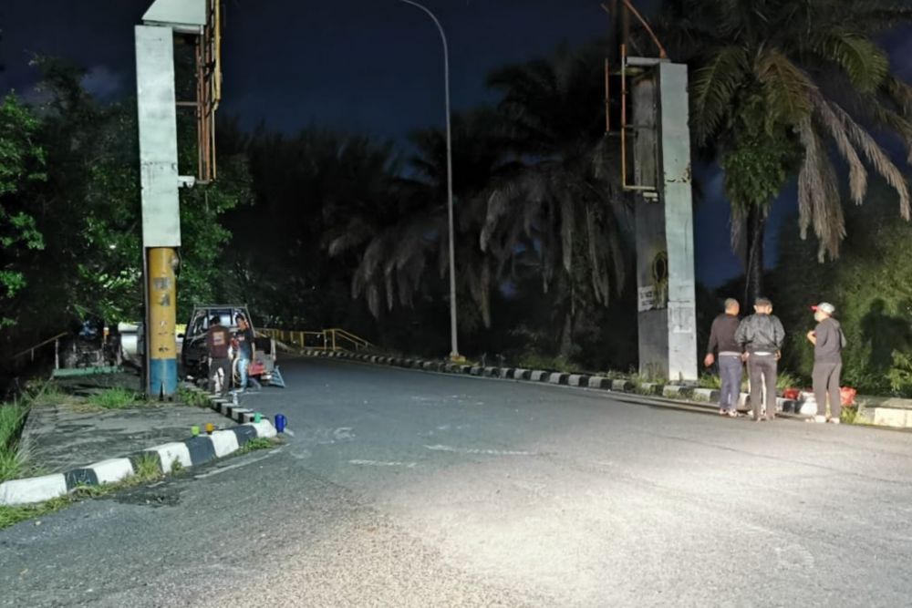 Portal Jembatan Siak I Dilepas Sementara