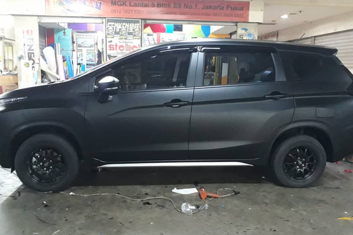 Aura Misterius Mitsubishi Xpander Berkat Satin Hitam