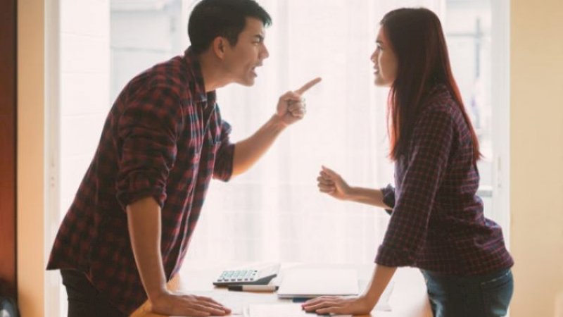 Kesal Orang Tuanya Sering Bertengkar, Gadis Ini Lompat dari Lantai