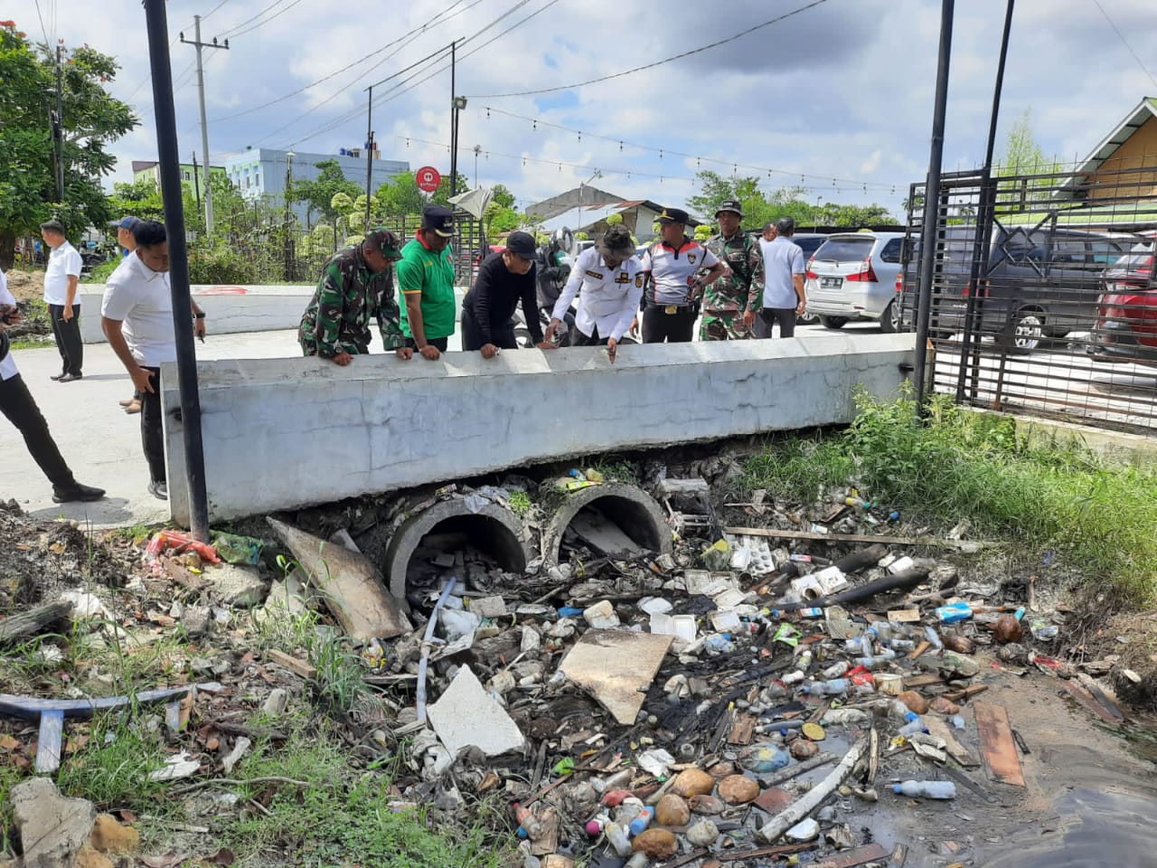 Sanksi Tipiring Buang Sampah Sembarangan Berlaku Akhir Bulan ini