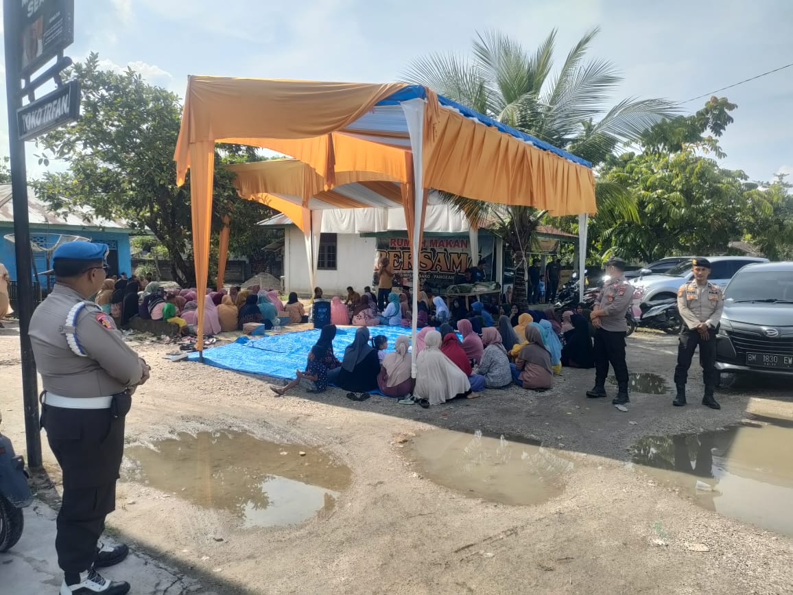 Polsek Pangean Amankan Kampanye Dialogis Paslon Cabup-Cawabup Pilkada Kuansing 2024 di Kecamatan Pangean