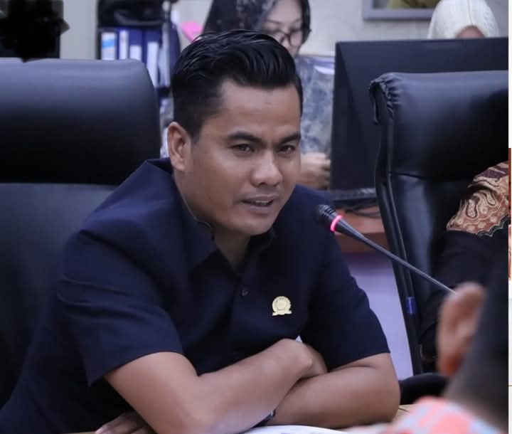 DPRD Riau Adakan RDP Bersama KPID