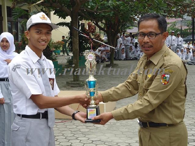 SMAN 5 Raih Juara II Lomba Teater se Riau