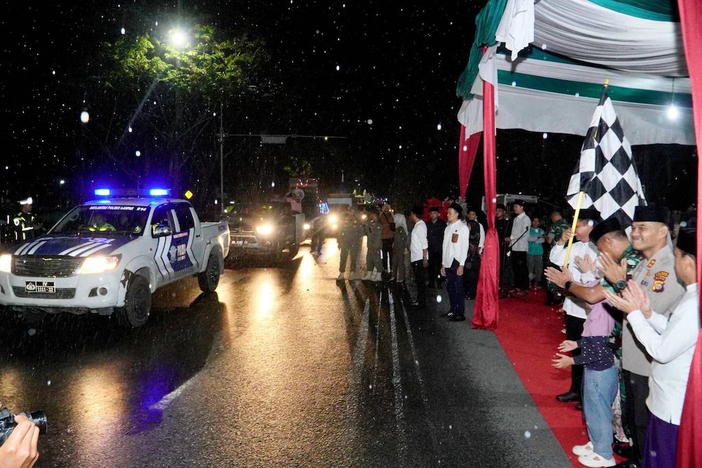 Bupati Ahmad Yuzar Lepas Rombongan Pawai Takbir Keliling