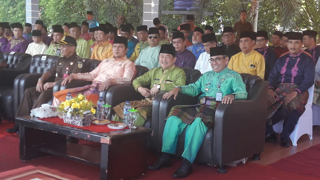 Bupati H. Mursini Bacakan Sambutan Gubernur di Upacara Hari Jadi Provinsi Riau Ke-61