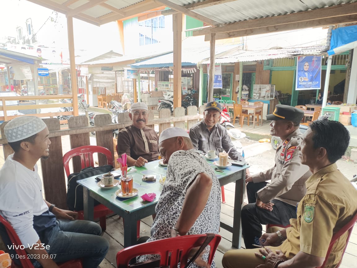 Ciptakan Pemilu Damai, Polsek Tanah Merah di Inhil Riau Cooling System ke Warga